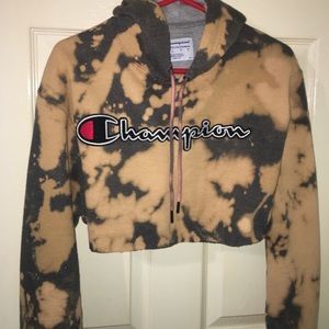 Bleach print crop champion hoodie
